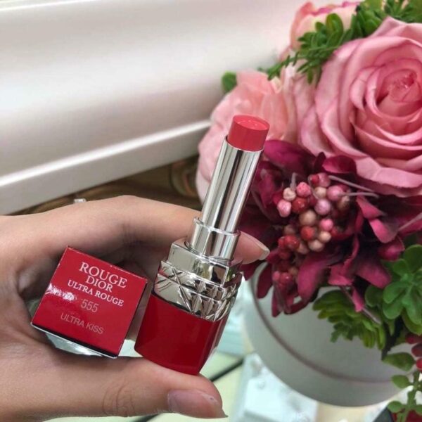 Son Dior Ultra Rouge 555 Vỏ Đỏ – Màu Hồng San Hô 40