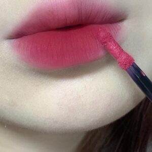 Son Kem Mac Powder Kiss Liquid Lipcolour 980 Elegance is Learned – Do hong 10