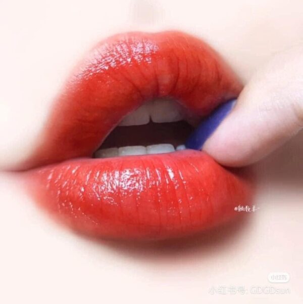 Son Gucci Rouge À Lèvres Satin Lipstick 302 Agatha Orange Màu Đỏ Cam 2