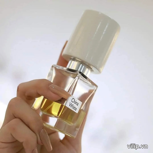 Nuoc Hoa Nu Nasomatto China White Extrait De Parfum 6 Khi cầm trên tay, bạn mới có thể cảm nhận trọn vẹn sự tỉ mỉ mà nhà Nasomatto đã tạo nên trong từng thiết kế. 
